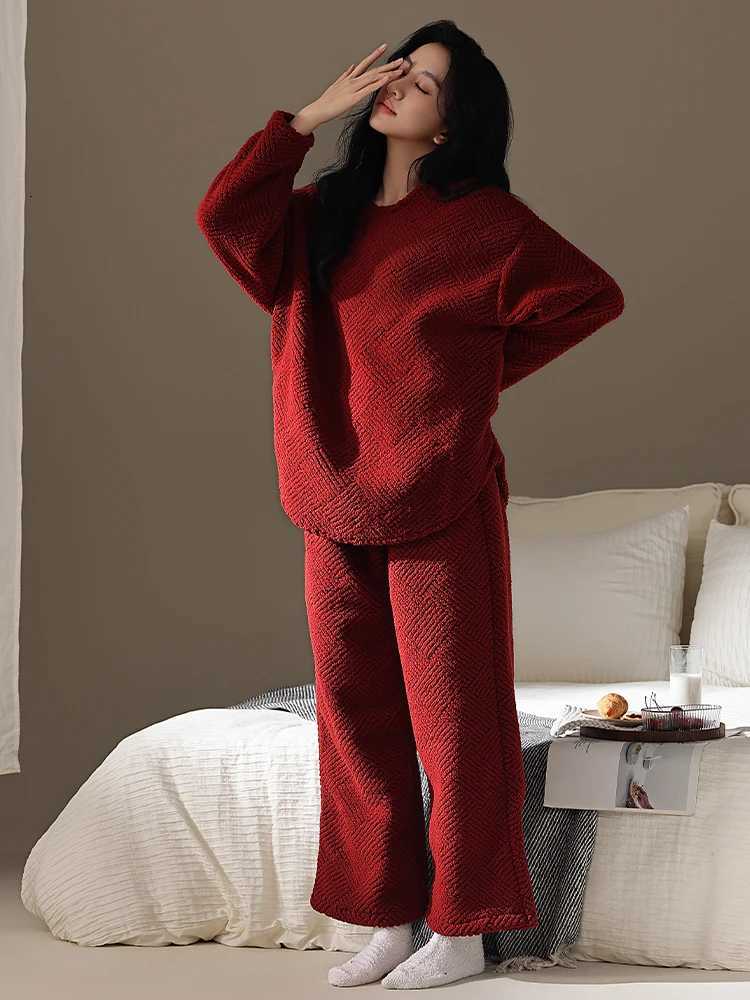 DAIMELU red wedding couple pajamas womens autumn and winter coral fleece thickened mens loungewear suit male sleepwear set Z250925