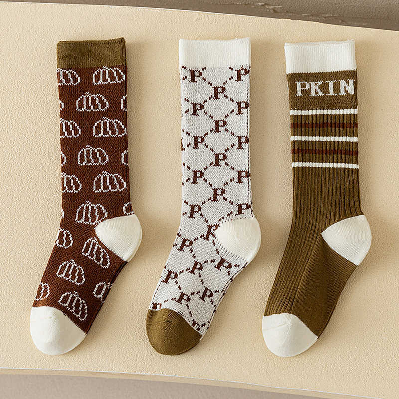 Girls Socks Autumn Winter Cotton MidCalf Socks Inner Seamless Long Socks Korean Style Ins Trend C250926