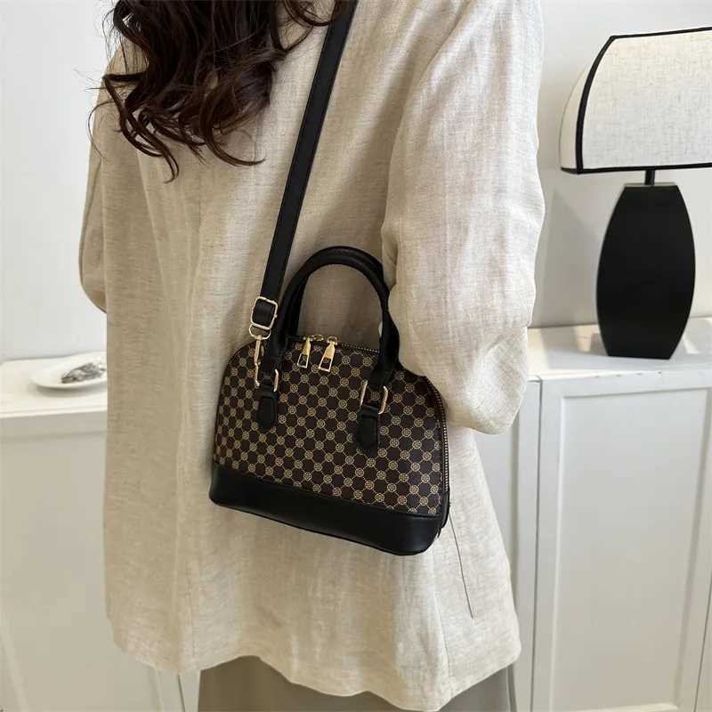 Ladies Shell Handbag Soft Novelty Single Shoulder Mobile Phone Bag New Design Fashion Womens Crossbody BagW250926