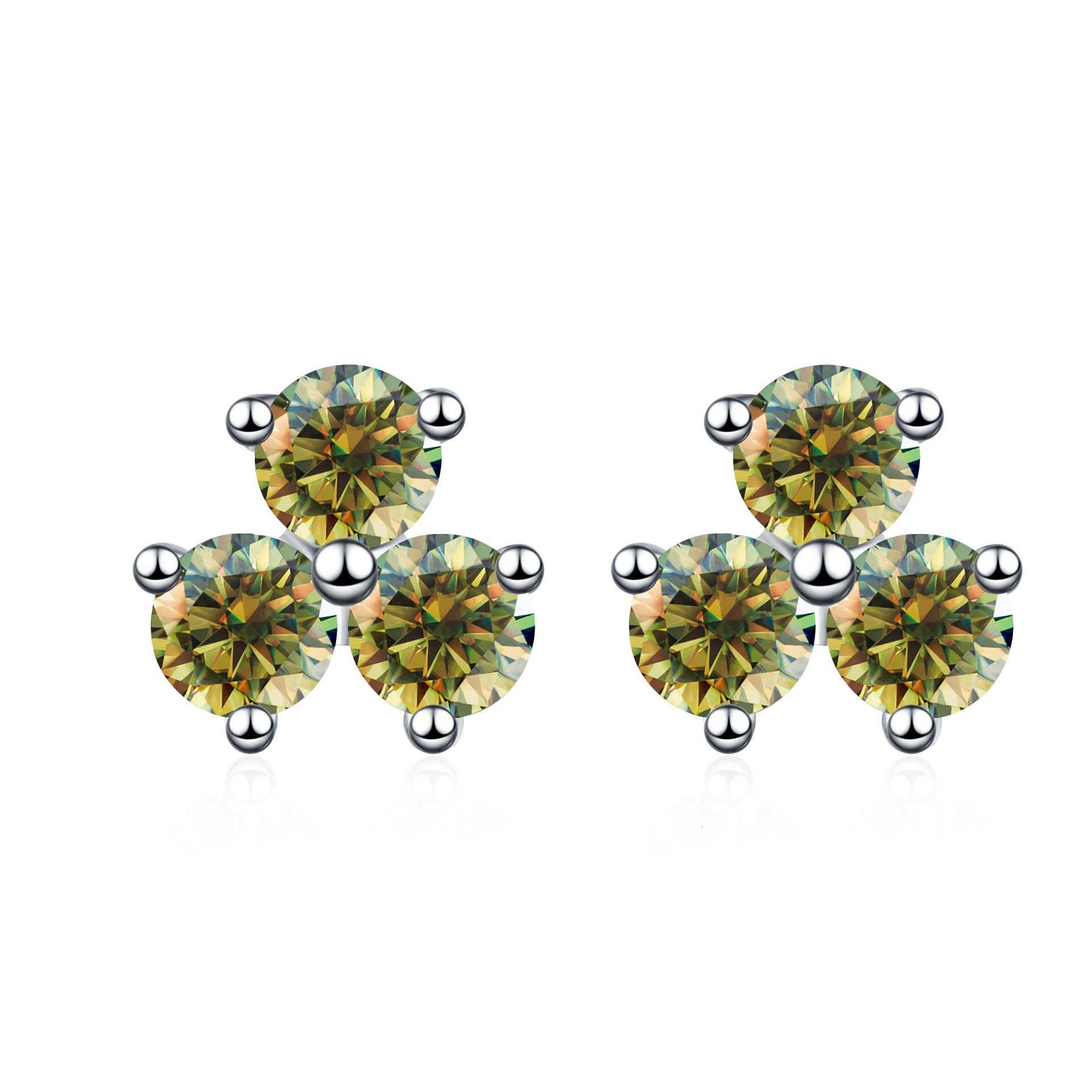 S925 Sterling Silver Earrings Moissanite Earrings Three-Petal Grass Flower Earrings for Women 60 Points D Color Moissanite Stud Earrings