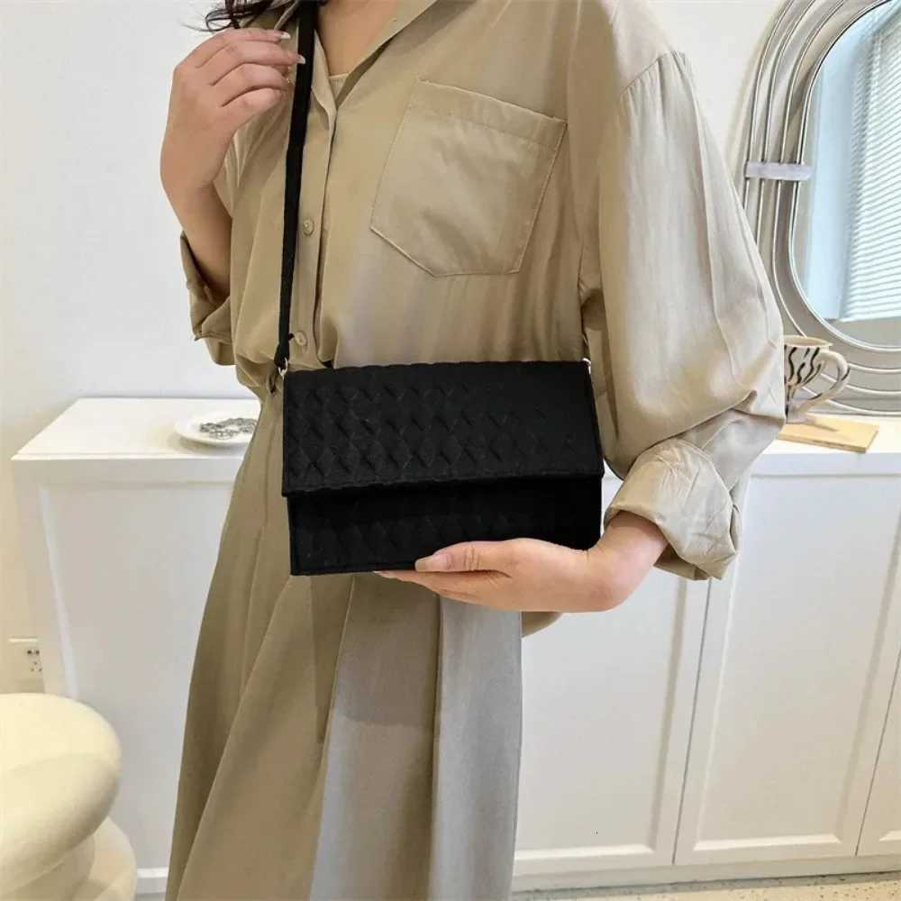 2023 Crossbody Bags for Women Felt Summer Texture Oneshoulder Armpit Bag Handbag Z250926