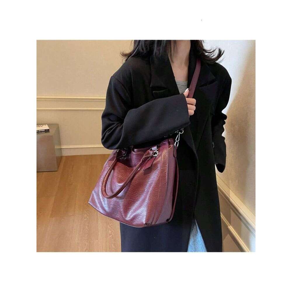 Women's New Casual Soft Shoulder Bag