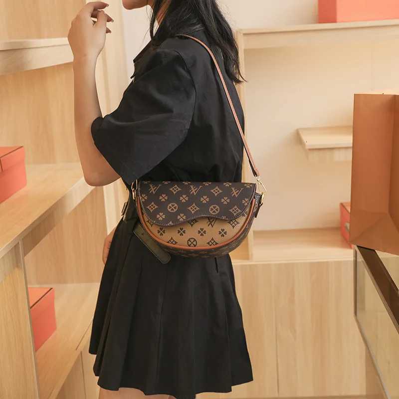 New Luxury Saddle Bag Women Stylish Crossbody Purse FashionableVersatile Small Designer Handbag for Women Trendy Casual ChicW250926