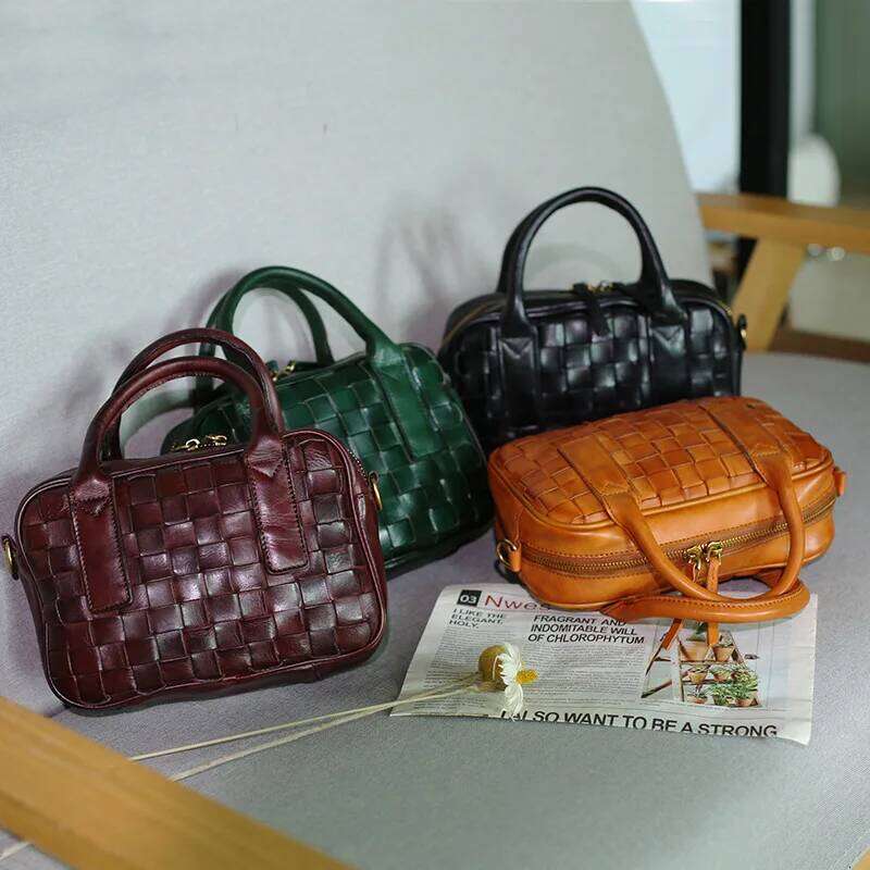 Classic Fashionable Crossbody Bag For Ladies - In Leather Material Durable Lightweight And Chic Suotong0917