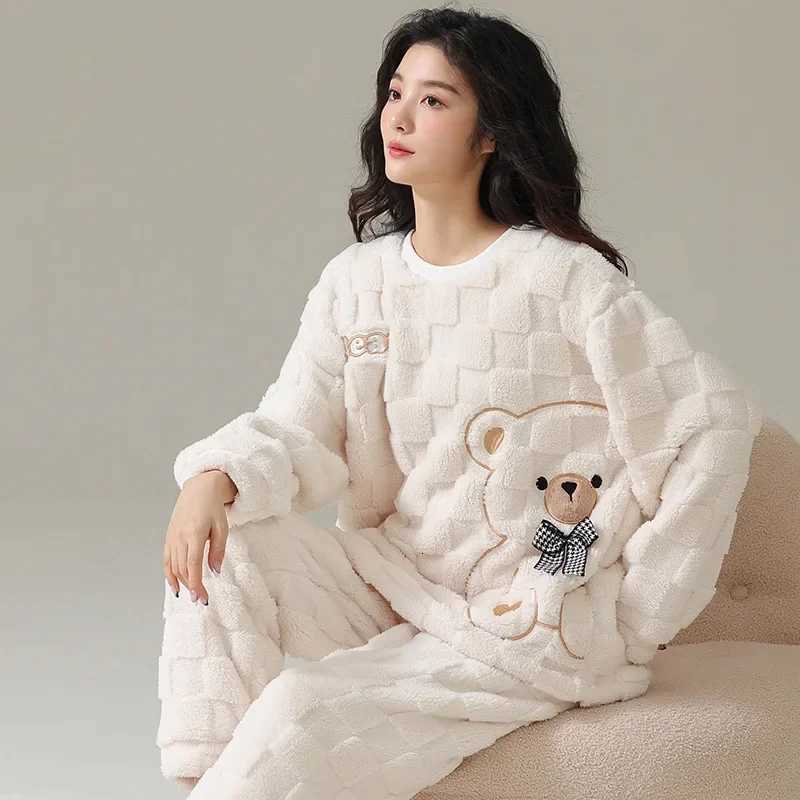 100 Polyester Fleecelined Thickened Coral Fleece Pajama Set For Women Autumnwinter Season Homewear Suit Z250925