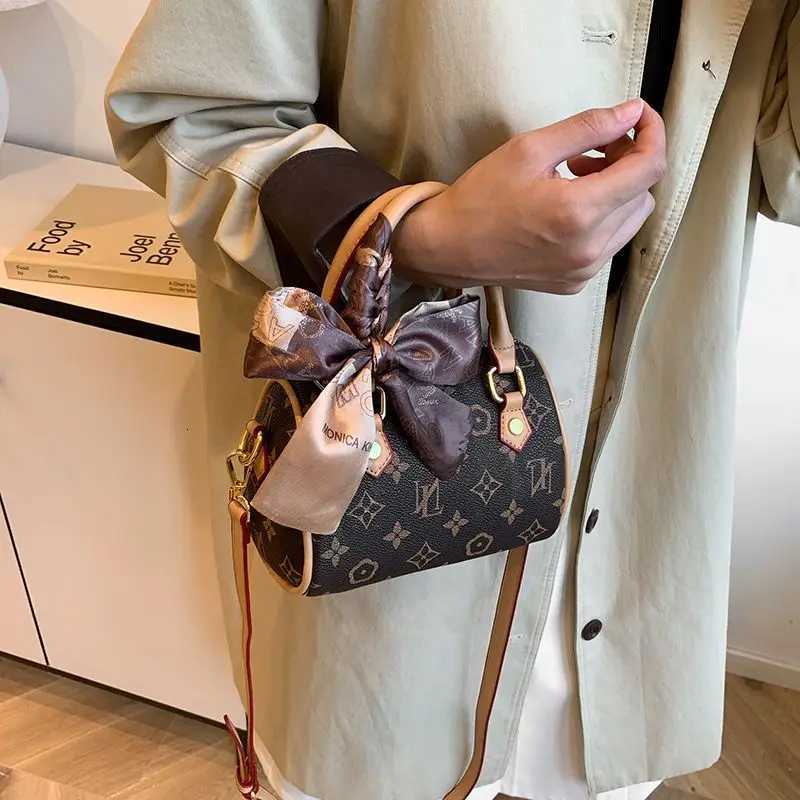 Highend style bag 2025 new vintage print pillow bag Boston single shoulder crossbody bag Classic print casual handbagW250926