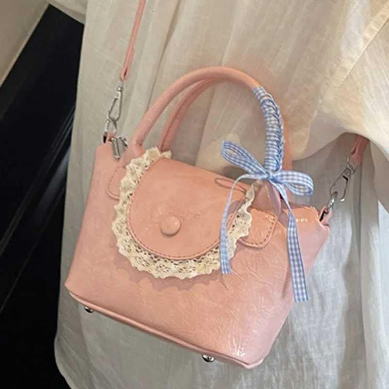 2025 New Designer Hand Carved Shoulder Bag Stylish Textured Crossbody Purse for Women Elegant Handheld Tote FashionableW250926