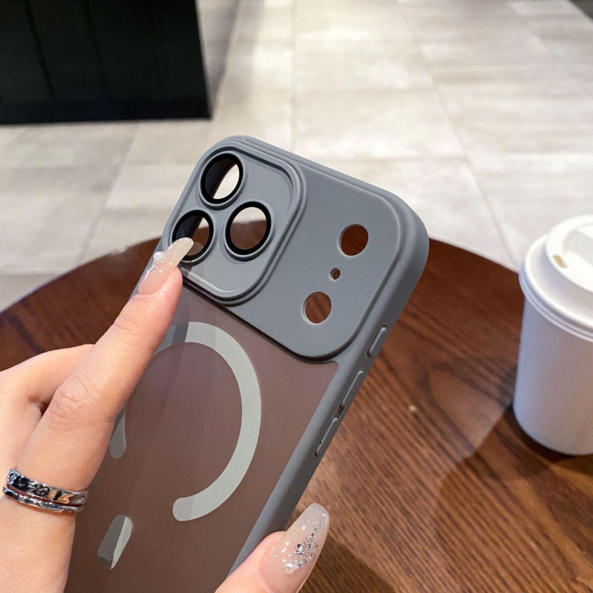 Smoky Magsafe Case Hard PC Ultra slim Phone case for iPhone 17 PRO MAX Air Anti-drop wirless charging for samsung s25 s24