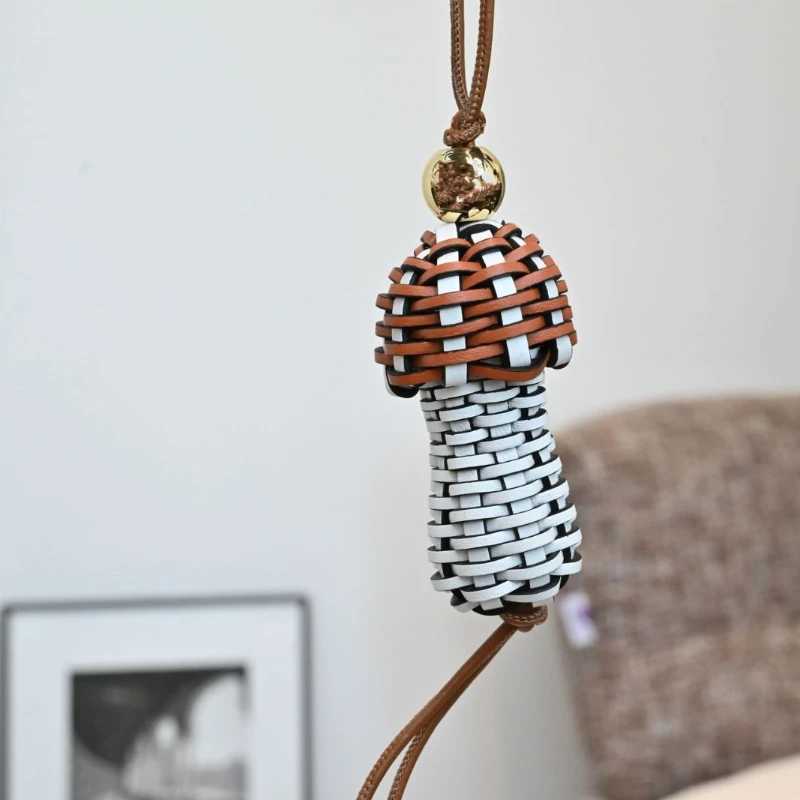 Luxurious New Weaving Mushroom Ornaments Leather Bag Charm Keychain Bags Pendant Decoration High Luxury Girl Gift Bag Accessories24 D250926
