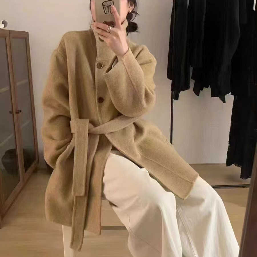 2024 New Hepburn Sle DoubleSided Wool Coat for Women Korean Version College Sle Petite Slimming Woolen Jacket Stand Collar W250926