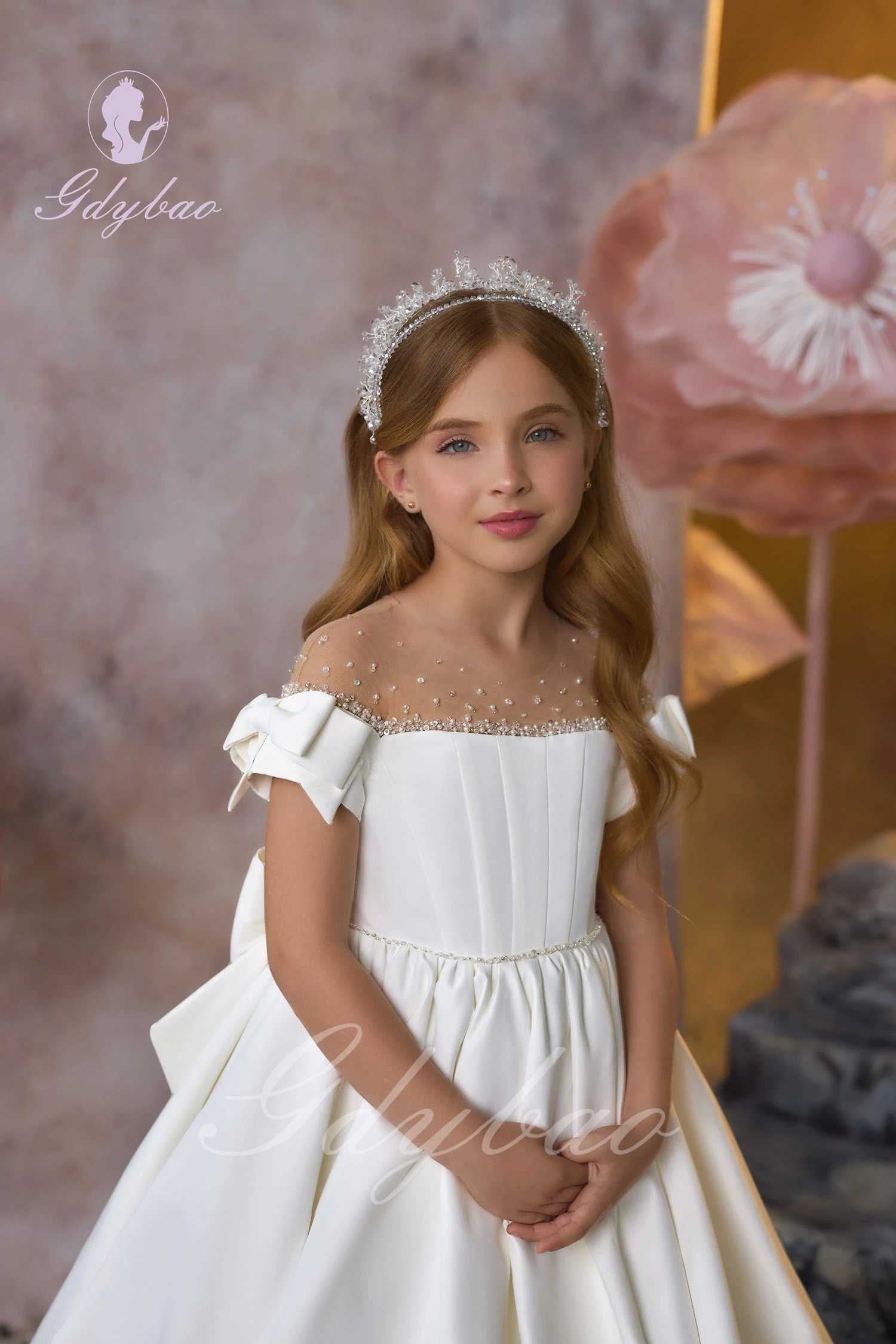 Elegant Satin Flower Girl Dress For Wedding Puffy Beaded Floor Length With Bow Kids Birthday Party First Communion Ball Gowns Z250926