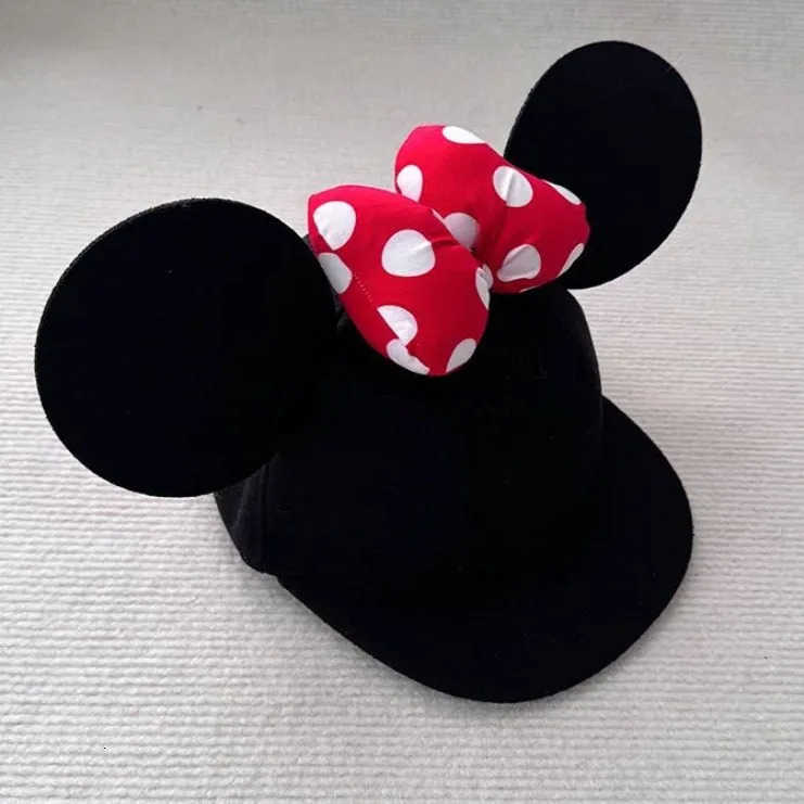 Disney big ears Minnie flat brim hiphop hat Mickey Mouse commemorative hat cute cartoon shape showing face small shot H250926