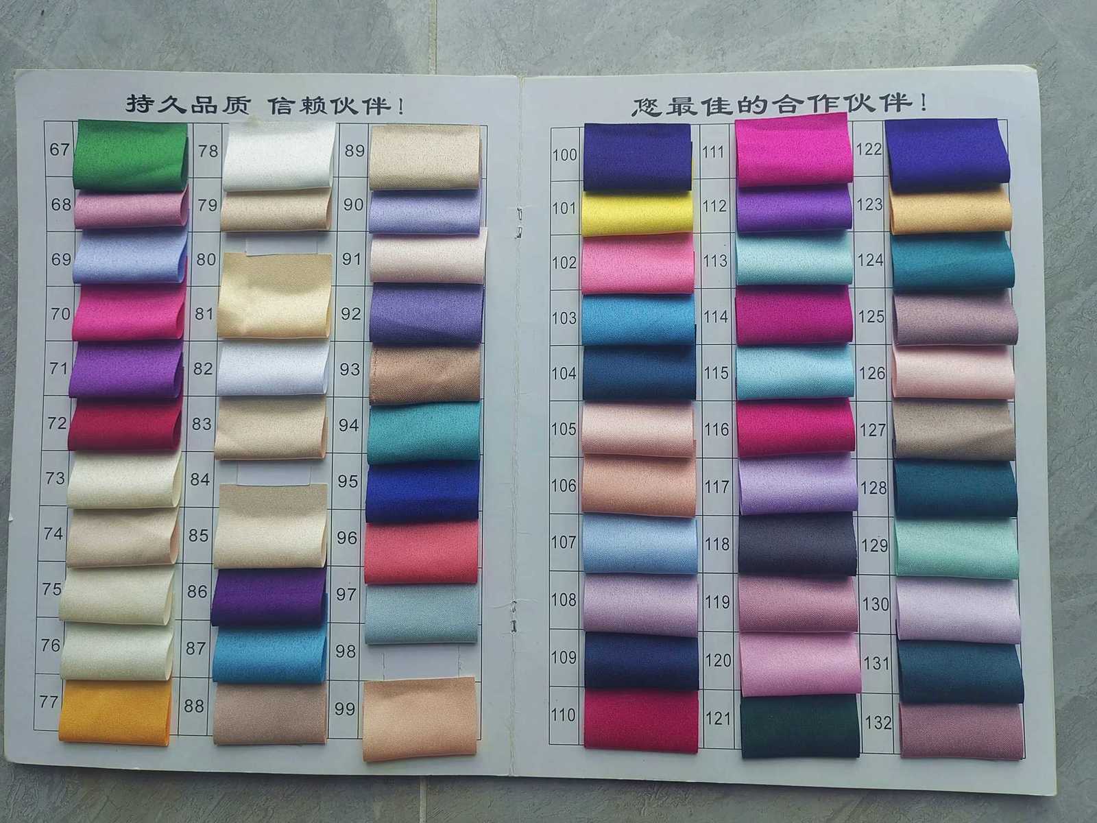 Customized White Satin Flower Girl Dresses for Wedding Lace Appliques Floor Length First Communion Kids Birthday Party Ball Gown Z250926