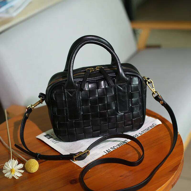 Classic Fashionable Crossbody Bag For Ladies - In Leather Material Durable Lightweight And Chic Suotong0917