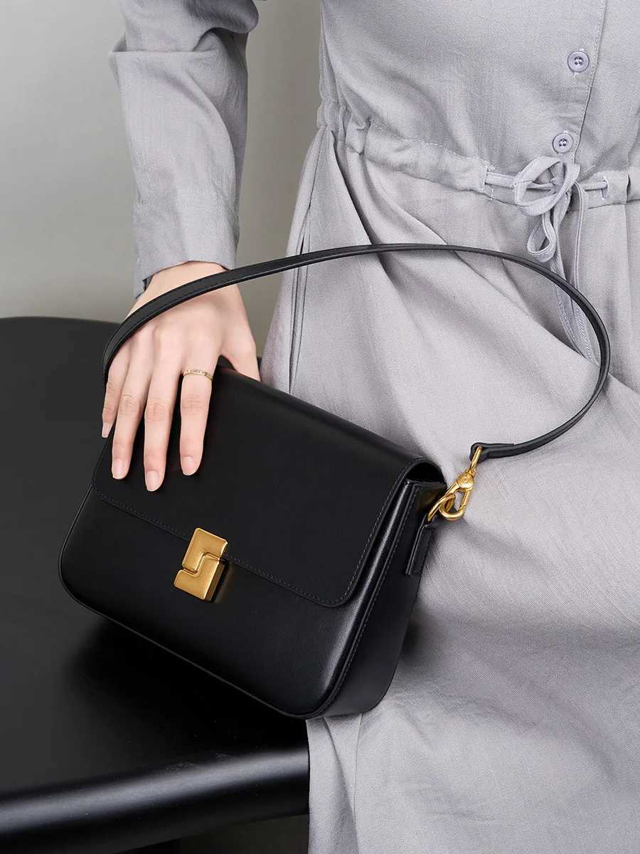 Genuine leather womens bag 2025 new spring and summer crossbody bag commuter shoulder bag small square cowhide bag Z250926