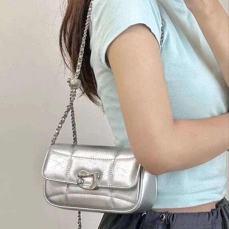 New Trend Design Underarm Chain High Quality Texture Crossbody Fashion Multifunctional Women's Small Bag Versatile Daily