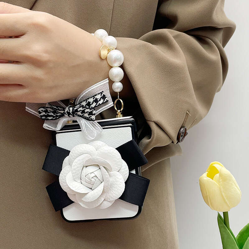 Compatible with Samsung 6 Women's Phone Case Ins Z Flip 5/4 Style High-End Foldable Screen Cover