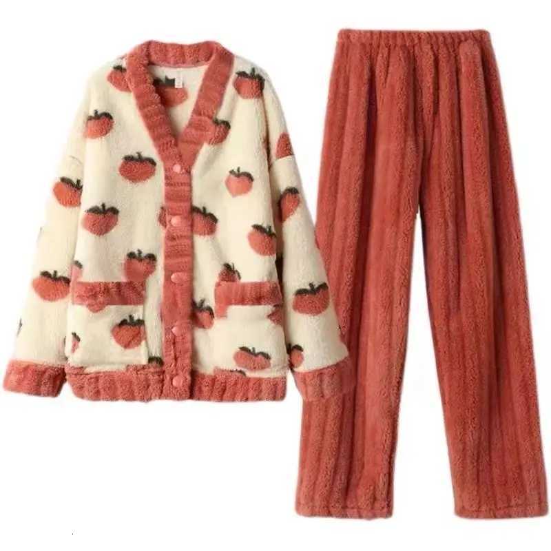 Women Warm Flannel Pajamas Set Strawberry Kawaii Girlish Winter Flannel Sleepwear Ladies Warm Velvet Loungewear Casual Homewear Z250925