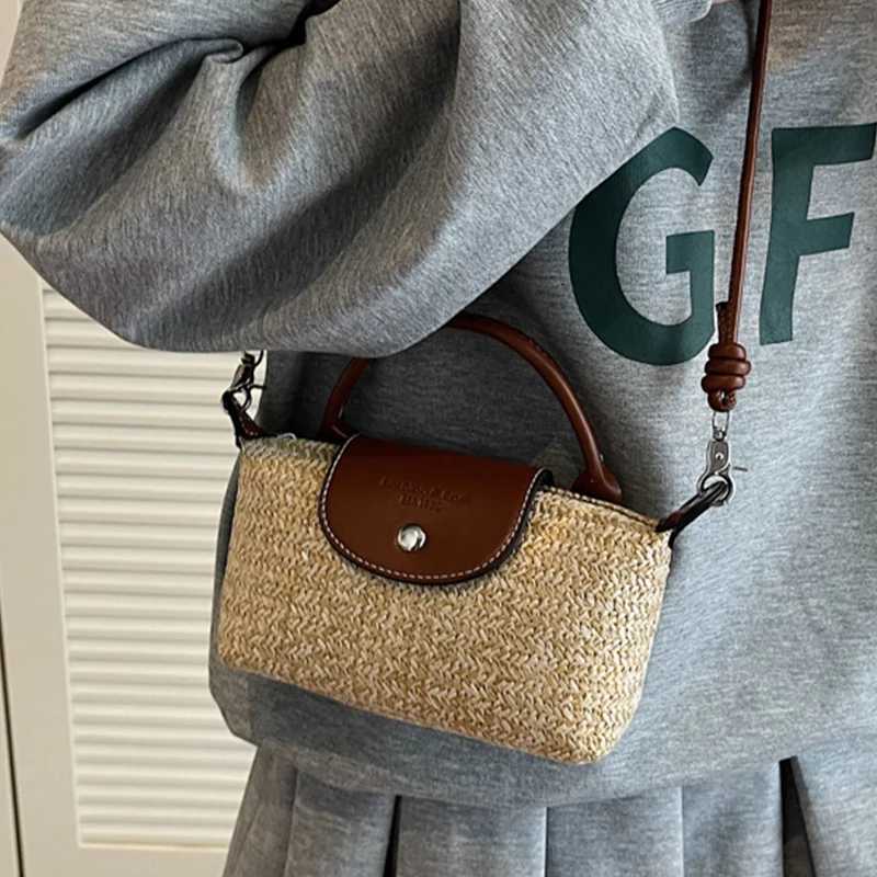 Weaving Design Womens Crossbody BagWoven Straw with Metal Buckle Shoulder StrapPerfect for VacationDaily Use and ShoppingW250926