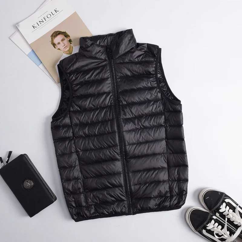 Autumn Winter Men Duck Down Vest 2024 Coat Ultralight Sleeveless Puffer Vest Jacket Ultra Thin Lightweight Down Jacket Waistcoat W250926