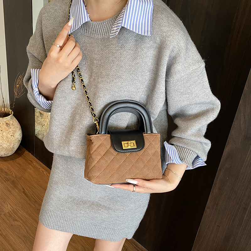 new Free delivery designer bag Luxury Bag Casual and minimalist design comfortable single shoulder crossbody bag