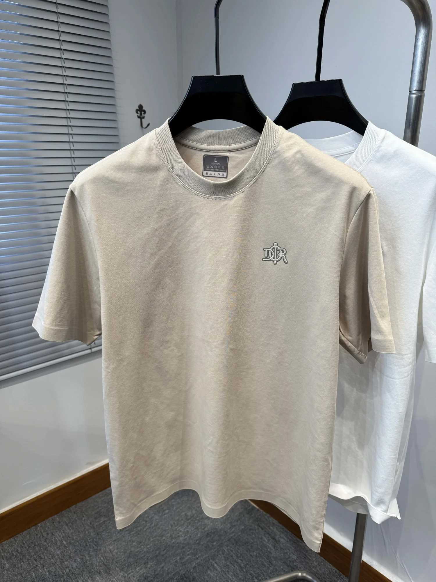 luxcury Menswear Essential Durable Cotton T-Shirt Featuring Elegant Design Elements for Enhanced Comfort