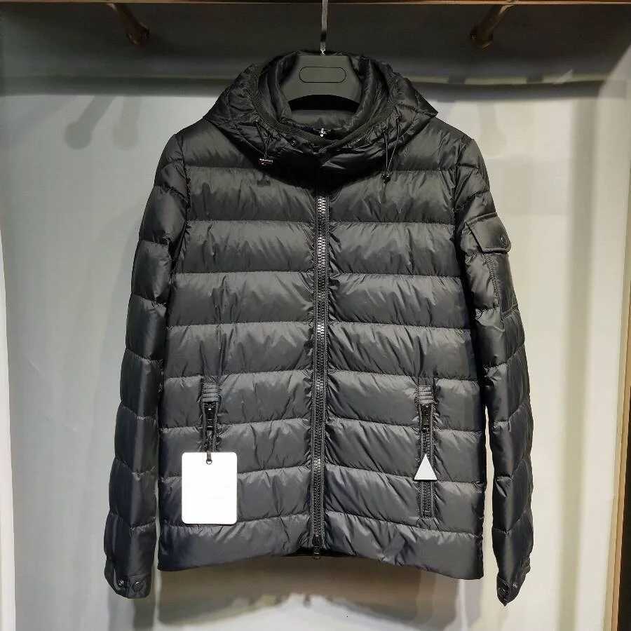 Mens style Winter warm coat Classic casual down jacket famous designer highquality Waterproof light warm down hooded jacket W250926