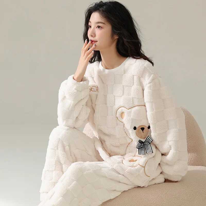 100 Polyester Fleecelined Thickened Coral Fleece Pajama Set For Women Autumnwinter Season Homewear Suit Z250925