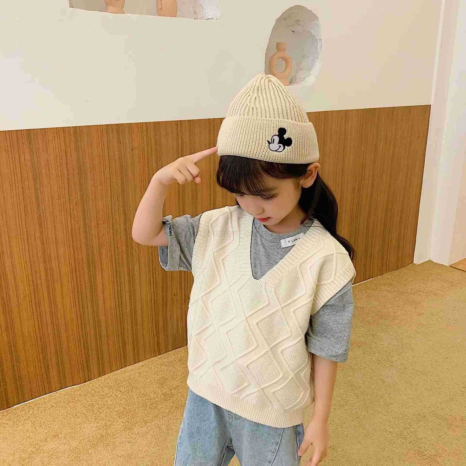 Disney winter warm hat knitted wool childrens pullover hat embroidery Mickey Mouse super cute Korean version boy and girl H250926