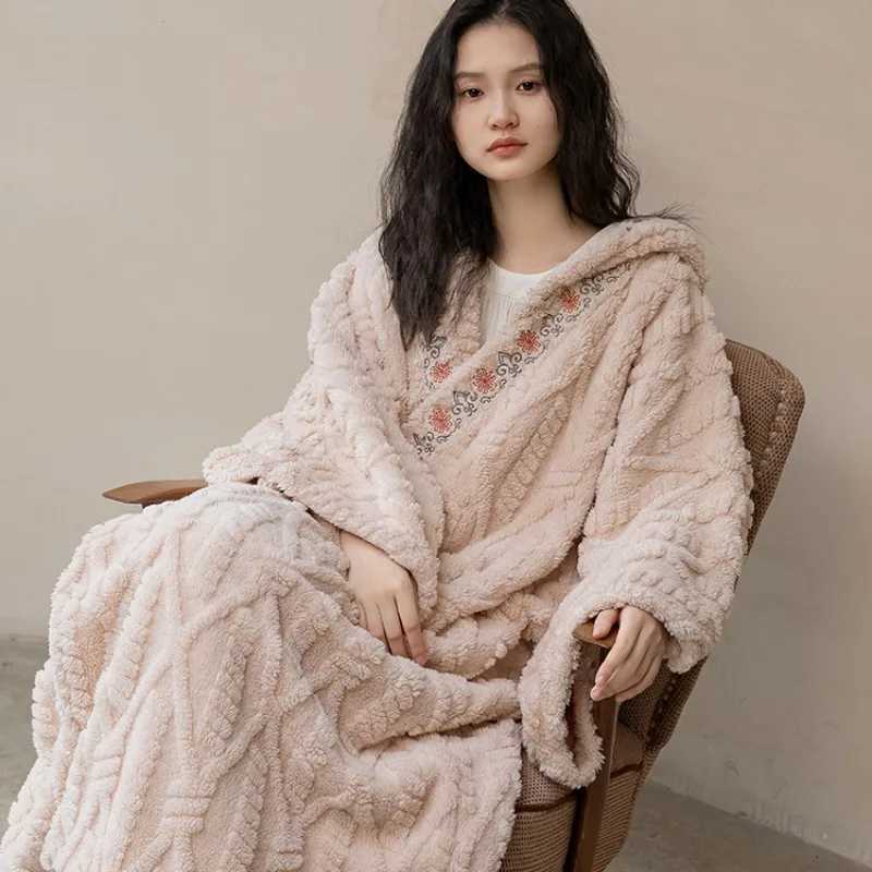 Embroidery Thicker Robes Women Hooded Fashion Keep Warm Gentle Laceup Comfortable Homewear Soft Sleepwear Cozy Female Daily Z250925