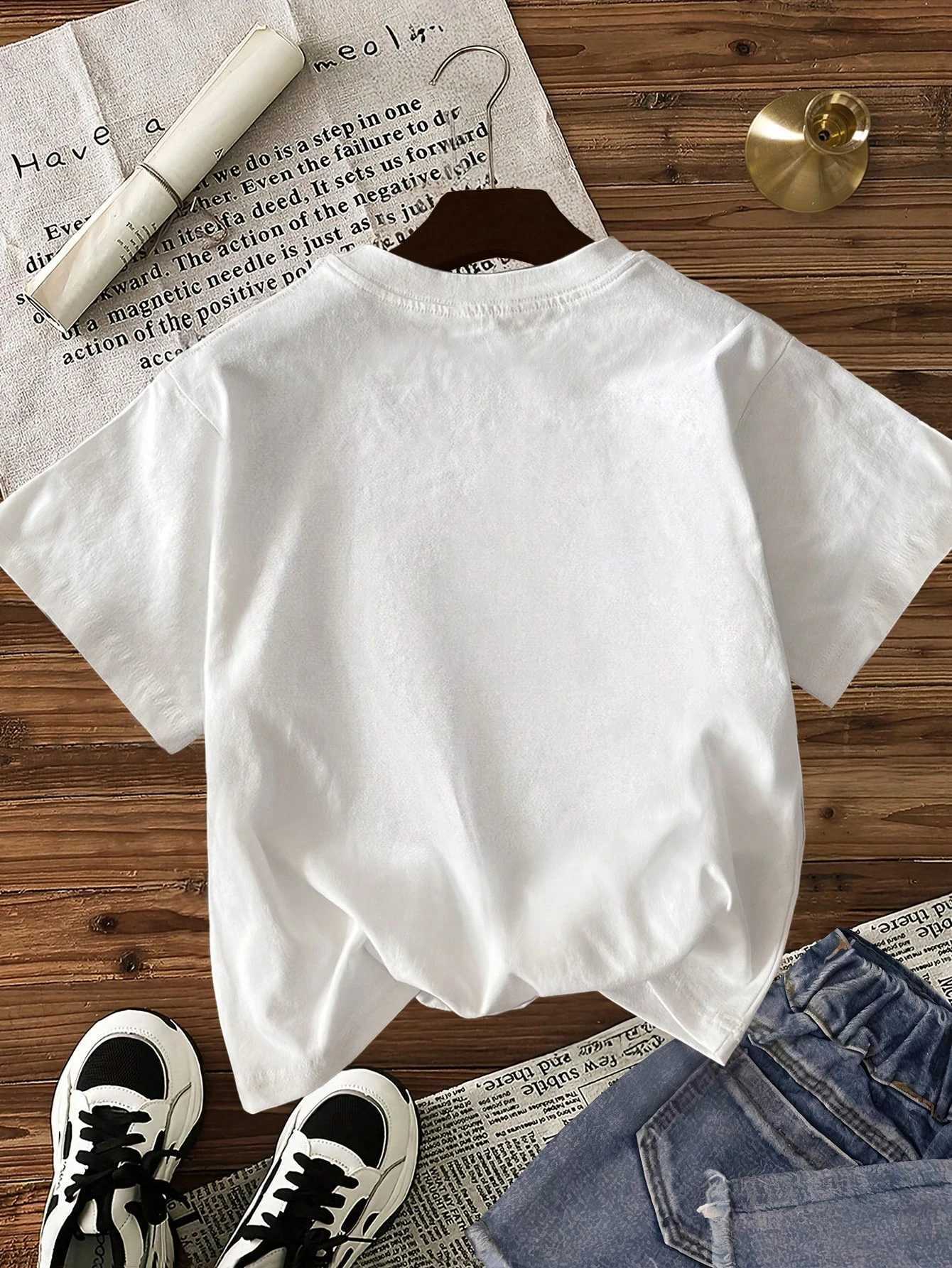 Women's luxcury Casual Short-Sleeve Round Neck Tee - Fashionable Minimalist Top