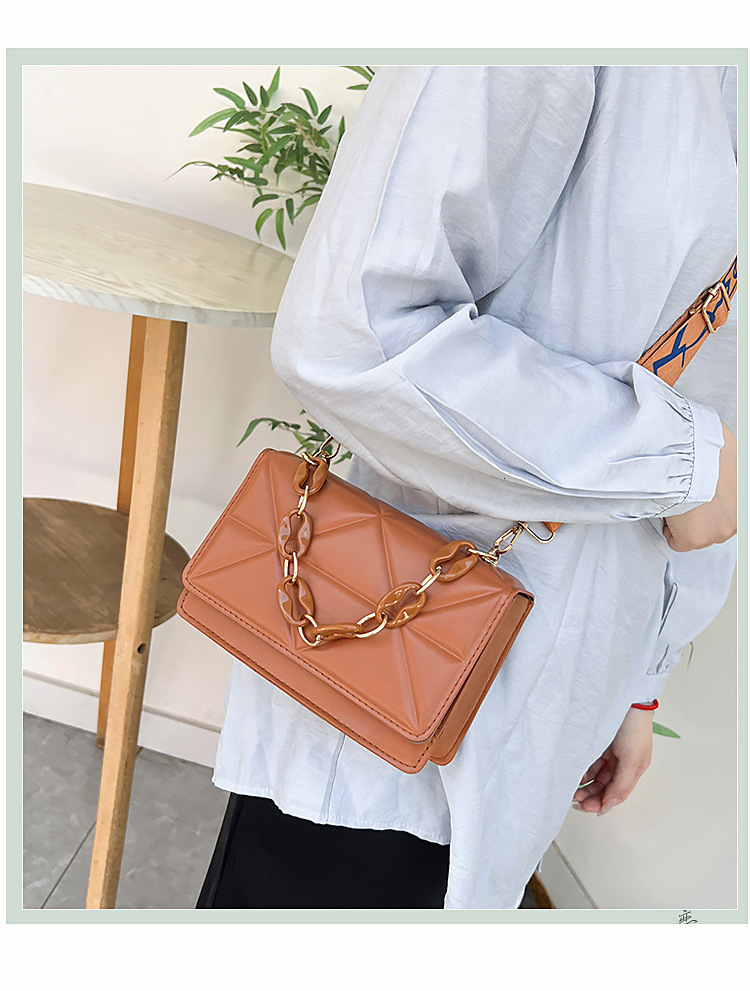 2025 autumn and winter new minimalist style handbag fashionable retro light bag luxury elegant style niche design thick chain shoulder bag designer ba