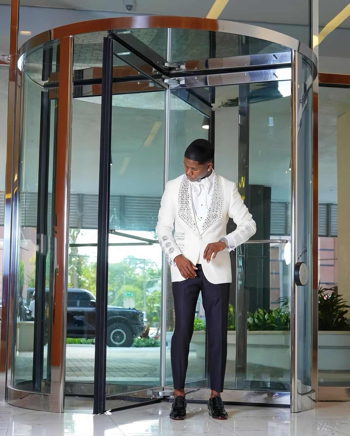Floral Pattern Men Wedding Tuxedos Crystal Beading Shawl Lapel Tailored Pants Suits Birthday Party Prom Groom Wear 2 Pieces