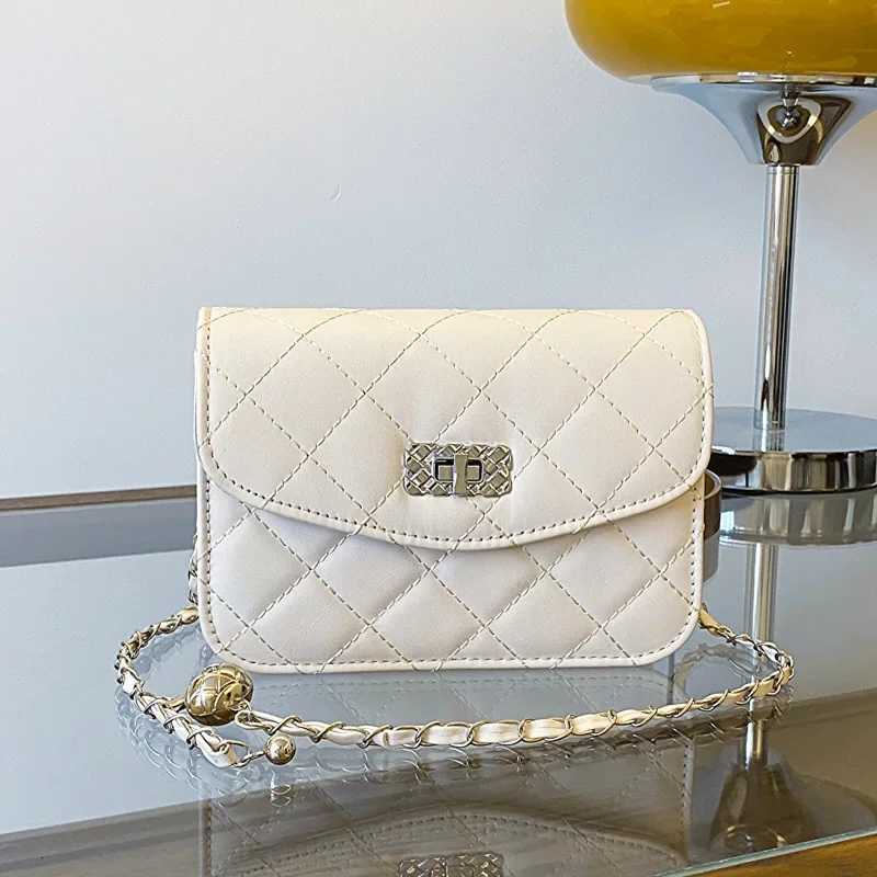 High Aesthetic Chain Bag with A Unique Texture Lingge Small Square Bag 2024 New Crossbody Bag Womens Shoulder Bag Z250926