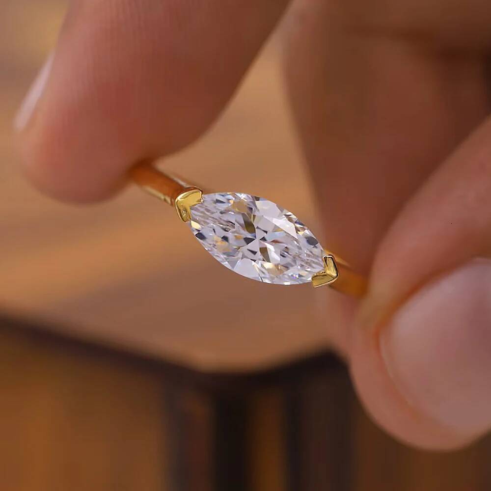 1Carat Marquise Cut Moissanite Solitaire Diamond Ring For Women S925 Silver Plate 18K Yellow Gold Wedding Band Engagement Rings