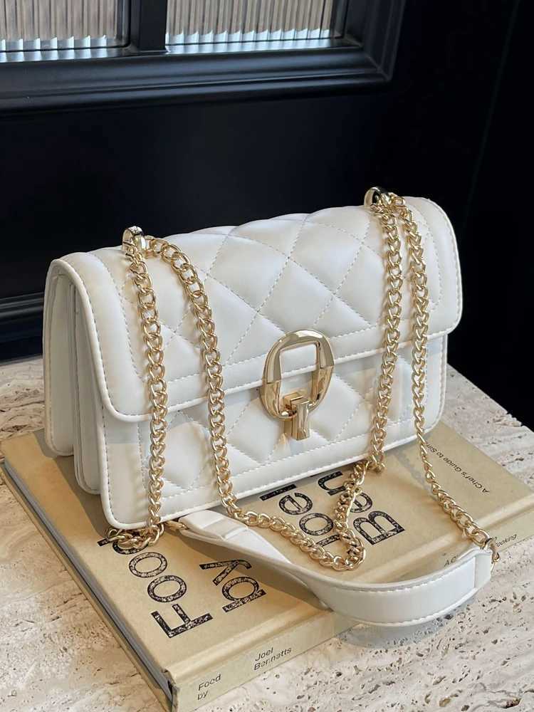 Personalized Lock Buckle Solid Chain Bag Women Summer New Fashion Casual Shoulder Bag Versatile Crossbody PU Small Square Bags Z250926