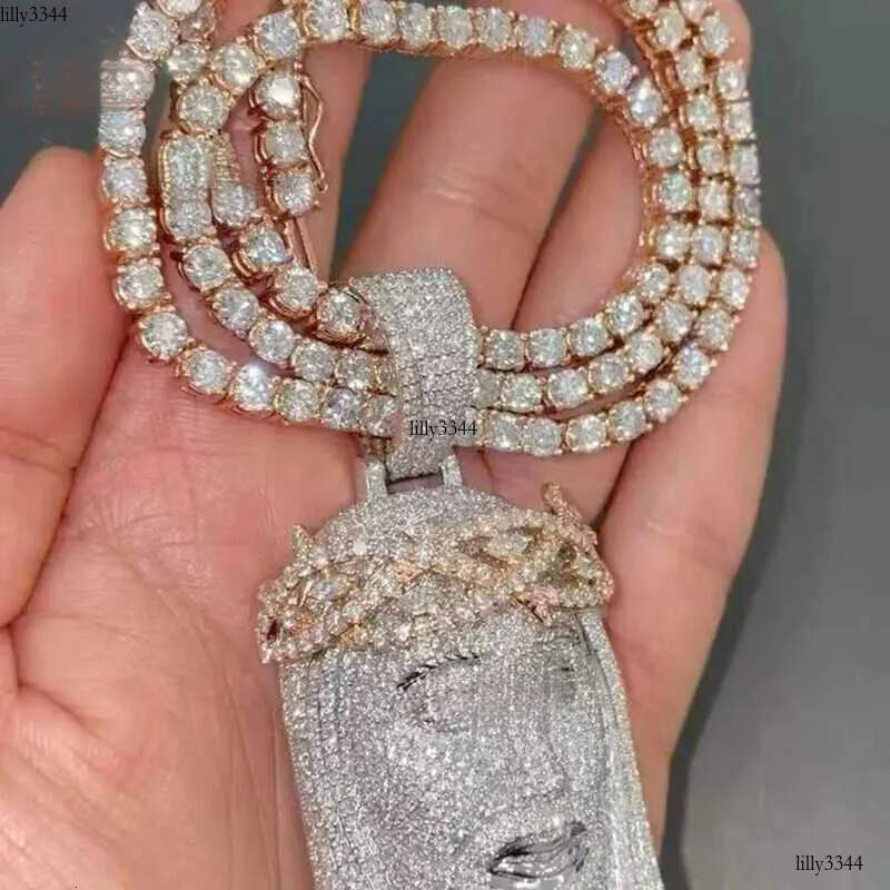 Custom Hip Hop Mens Jewelry Vvs Moissanite Iced Out Jesus Sterg Sier Gold Rapper Pendant Necklace 111 aaa