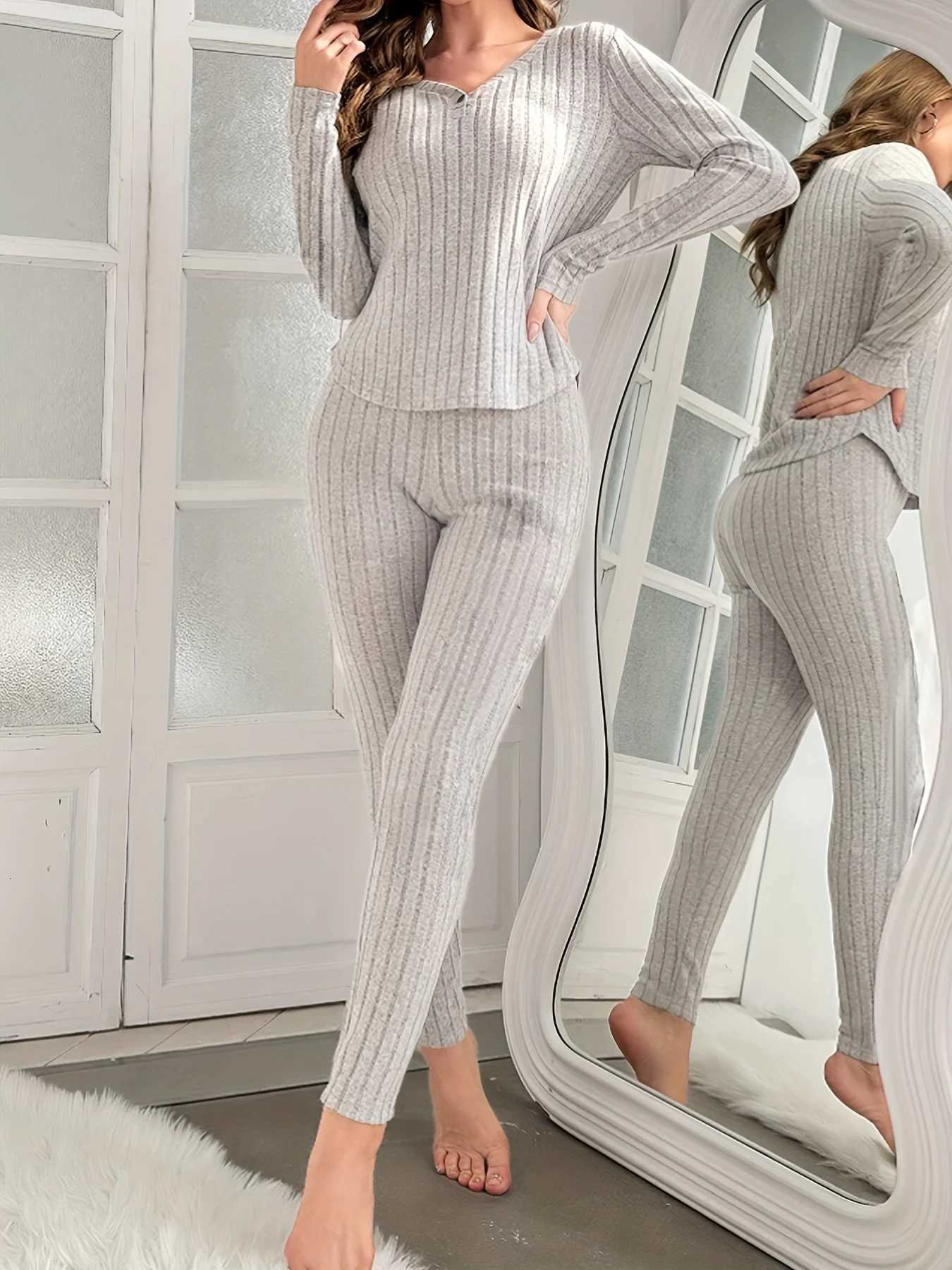 TwoPiece Womens Pure Color Simple and Comfortable LongSleeved Long Pants Fleece Pajama Set for Autumn and Winter Z250925