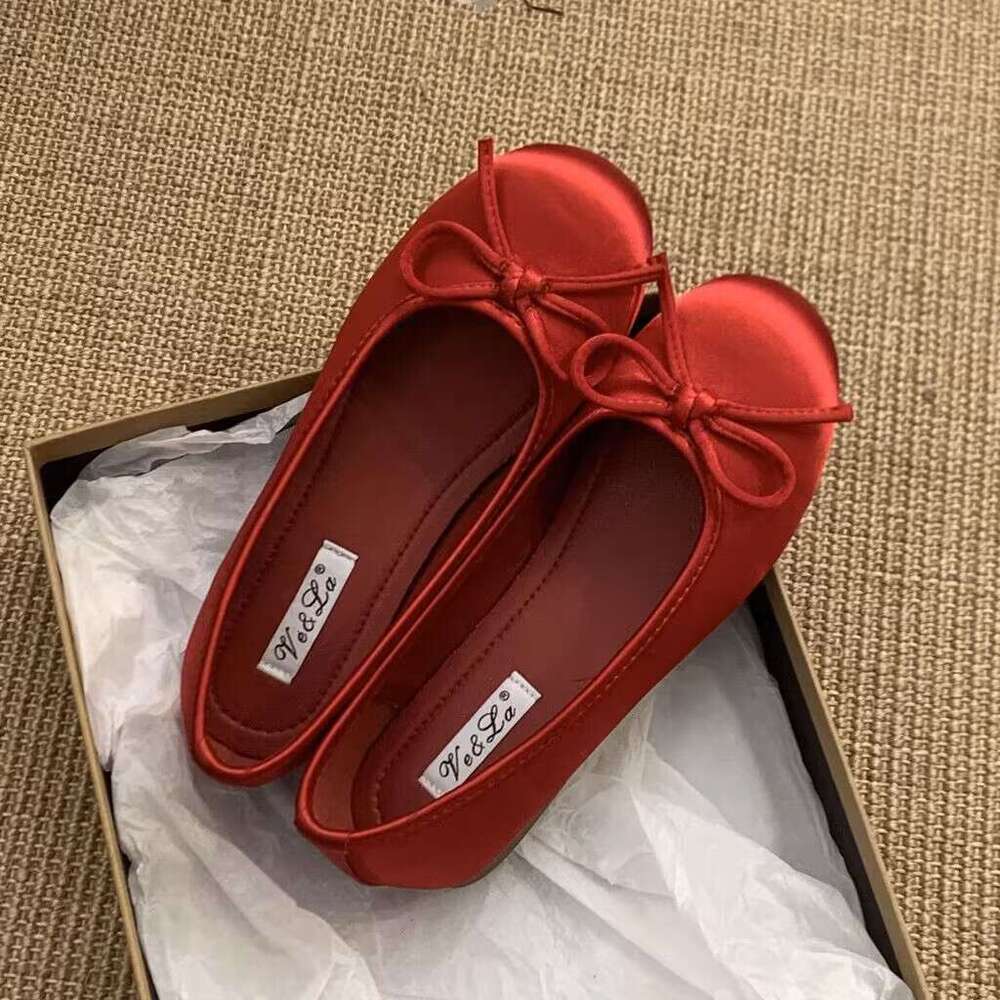 Soft Sole Round Toe Ballet Flats for Women 2025 Designer Shoe Spring New Satin Flat Slip-On Grandma Shoes