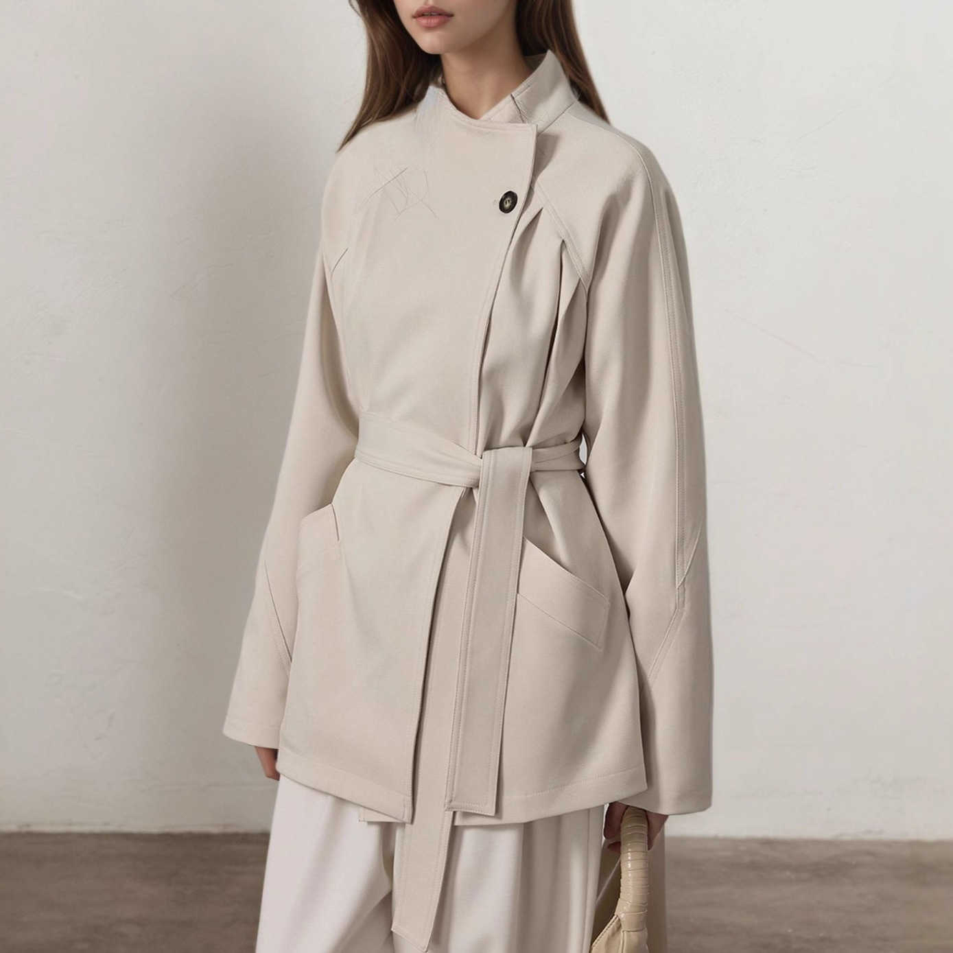 Hepburn Sle Elegant HighEnd Stand Collar Trench Coat for Women Autumn New LaceUp WaistCinng Versatile Oversized Jacket Short Coat W250926