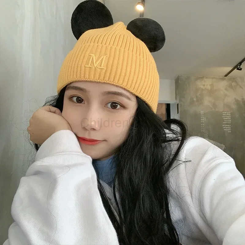 Disney Mickey Mouse Beanies Cute Women Warm Fashion Kawaii Knit Hat Cartoon Anime Autumn Winter Girls Kids Headwear Knitting Cap H250926