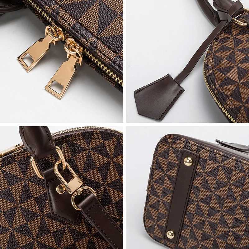 New Fashion Womens Shell Bag Trend Brand Simple Printed Shoulder Bag High Quality Elegant Crossbody Bag Designer Luxury HandbagW250926