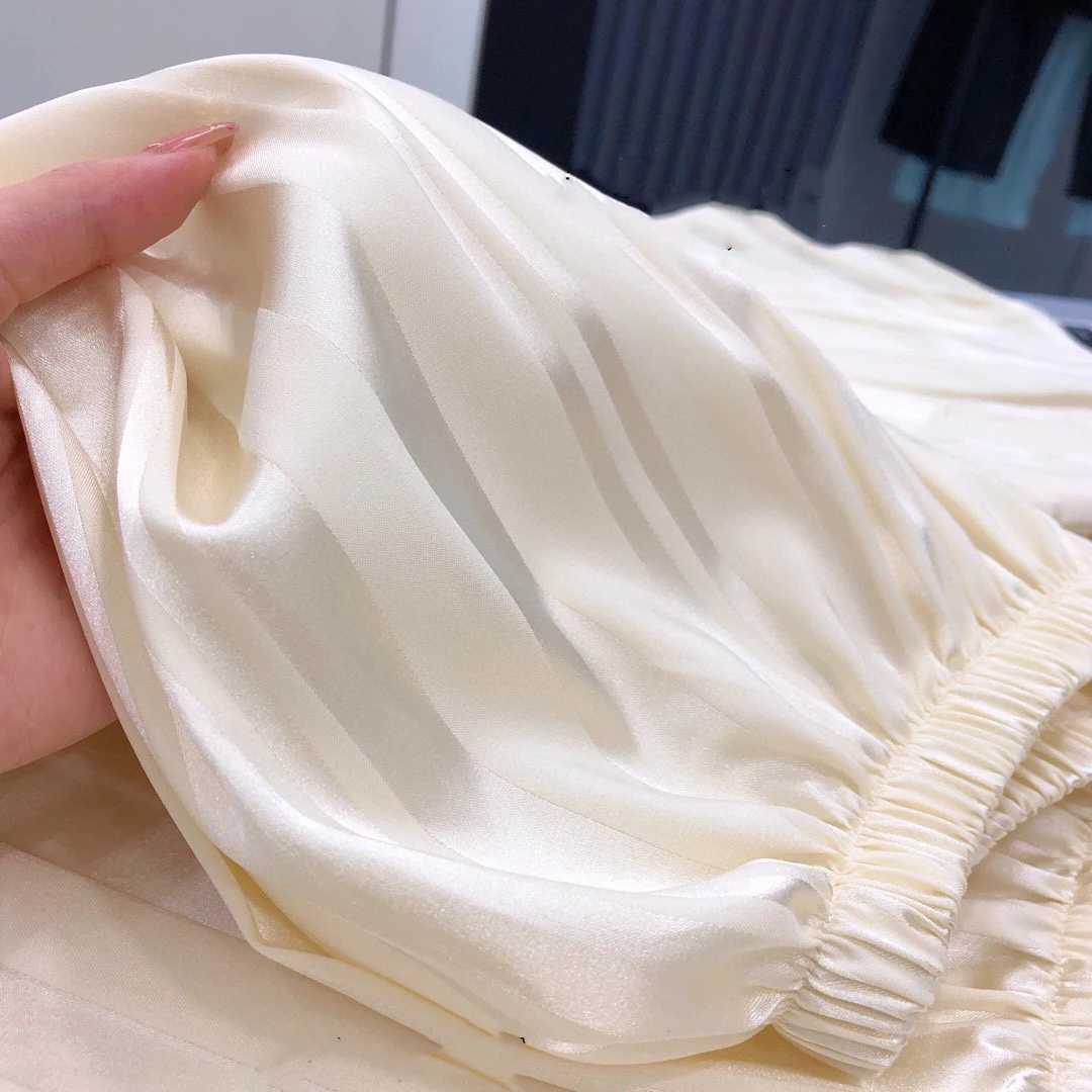 Light Luxury Imitation Silk Pajamas for Women Ice Silk Longsleeved Jacquard Loose Large Size Womens Pajamas Set Home Clothes Z250925