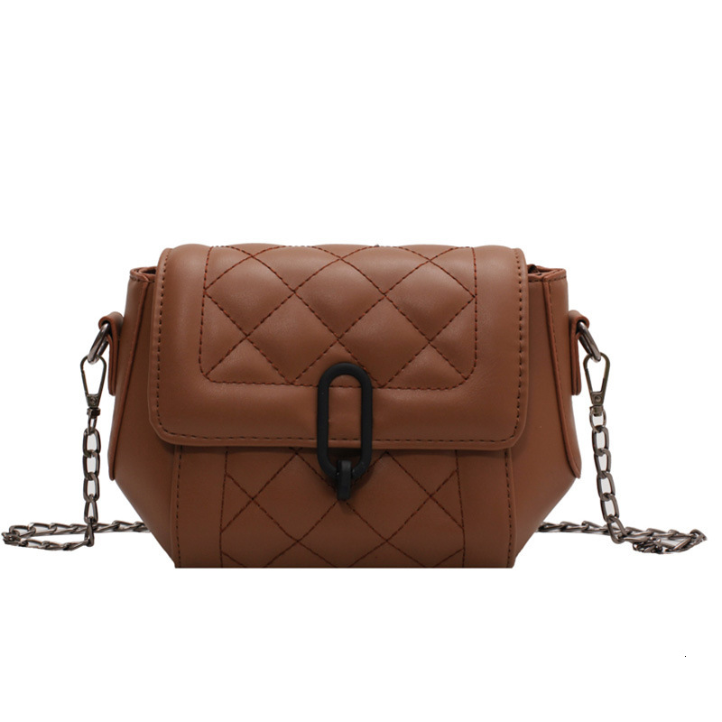 2025 autumn and winter French style new trend niche design women's shoulder bag fashionable quilted chain bag bag retro light luxury designer bag