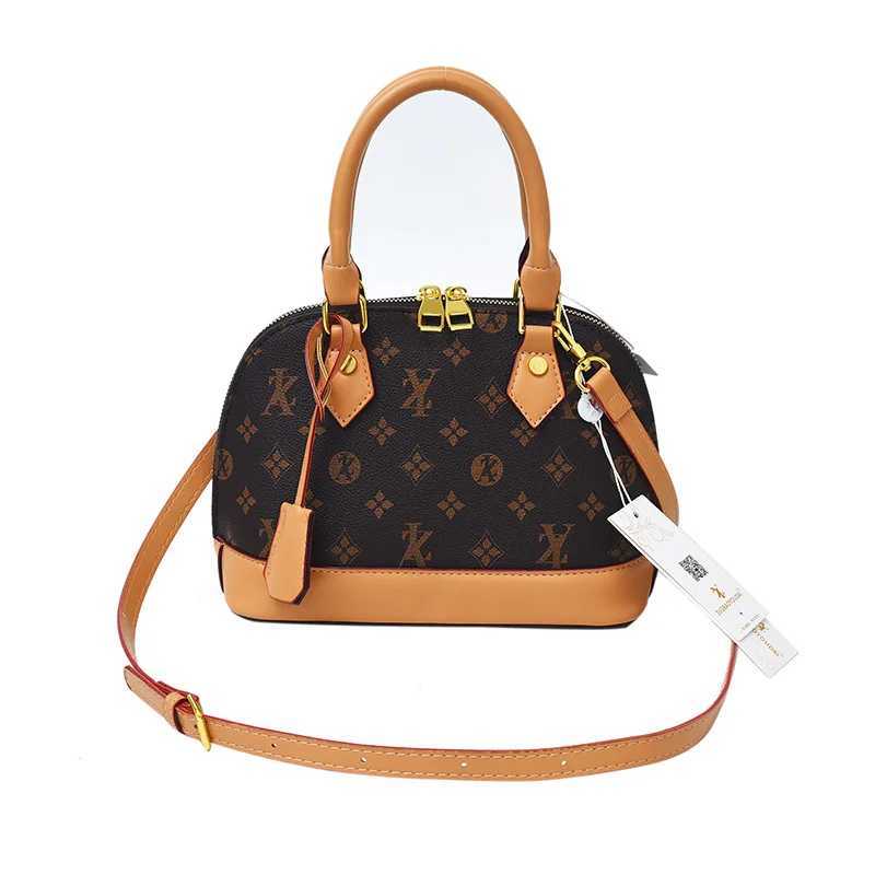 2025 Spring Shellshaped Crossbody Bag Womens Y2K Shoulder Bag for Work Travel Daily Chic Designer W250924