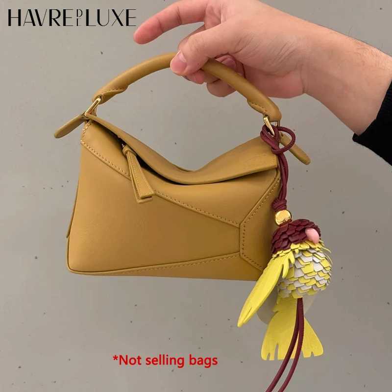 Luxurious Cowhide leather parrot bird charm for womens fashion highend durable exquisite workmanship decoration bag accessories5 Z260130