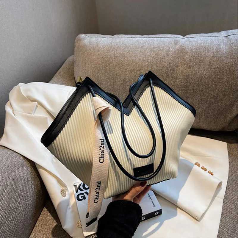 Large capacity bag for women 2025 new student tote bag high capacity one shoulder commuter handbagW250926