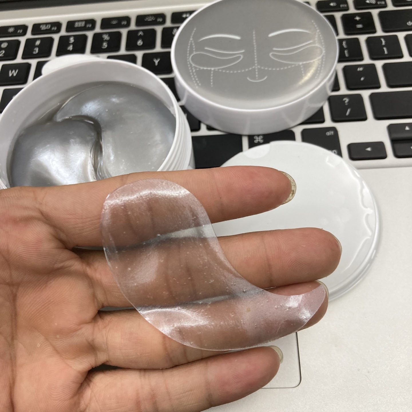 60pcs Lady Collagen Eye Mask 1.6g Eye Care Masks Swiss Brand Skin Care Face Moisturzing Repairing Eye Serum Masks Peel High Quality Fast Delivery