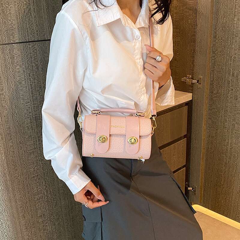 New Trendy All-match Single Shoulder Messenger Bag Explosive Style Portable Boston bag