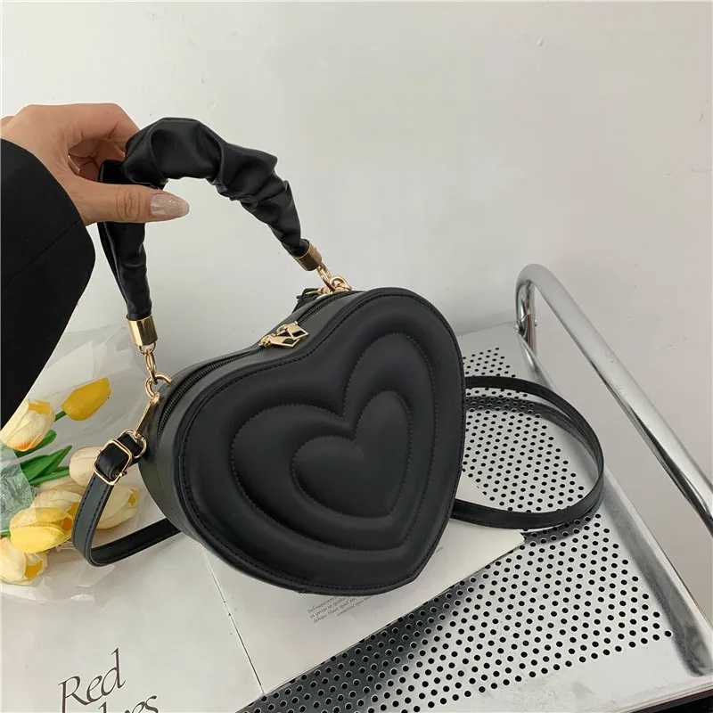 Fashion Love Heart Shape Shoulder Bag Small Handbags Designer Crossbody Bags For Women Solid Pu Leather Top Handle Bag bolsa Z250926
